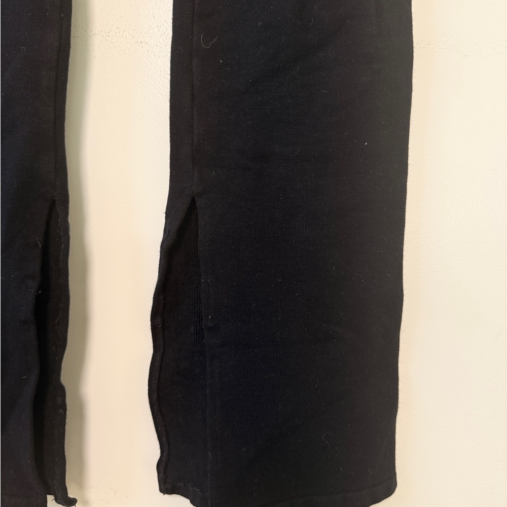 Woman’s Black Flared Leggings - Picture 3 of 8